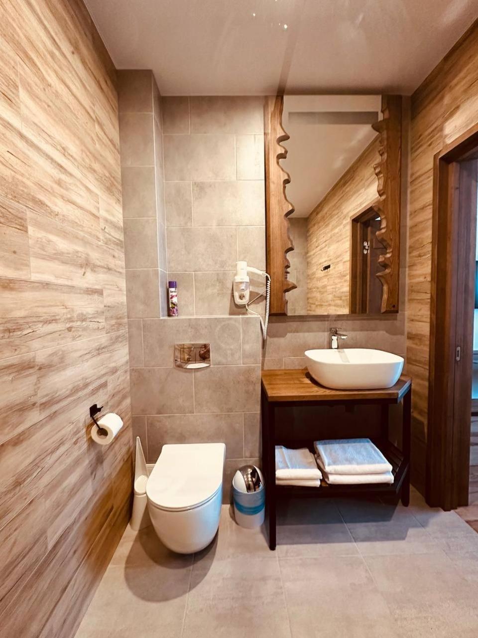Hotel Фільварок Кмитів Velyki Kosharishcha Exteriér fotografie